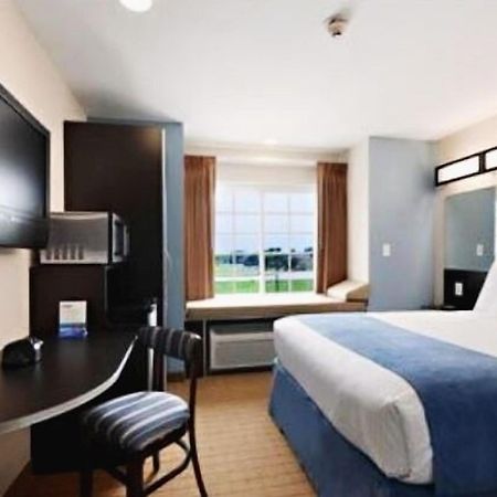 Three Rivers Inn & Suites 포트아더 객실 사진