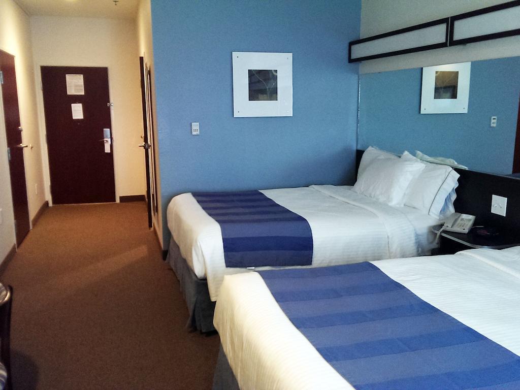 Three Rivers Inn & Suites 포트아더 객실 사진