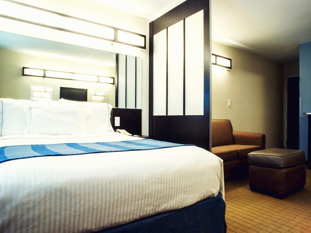 Three Rivers Inn & Suites 포트아더 객실 사진