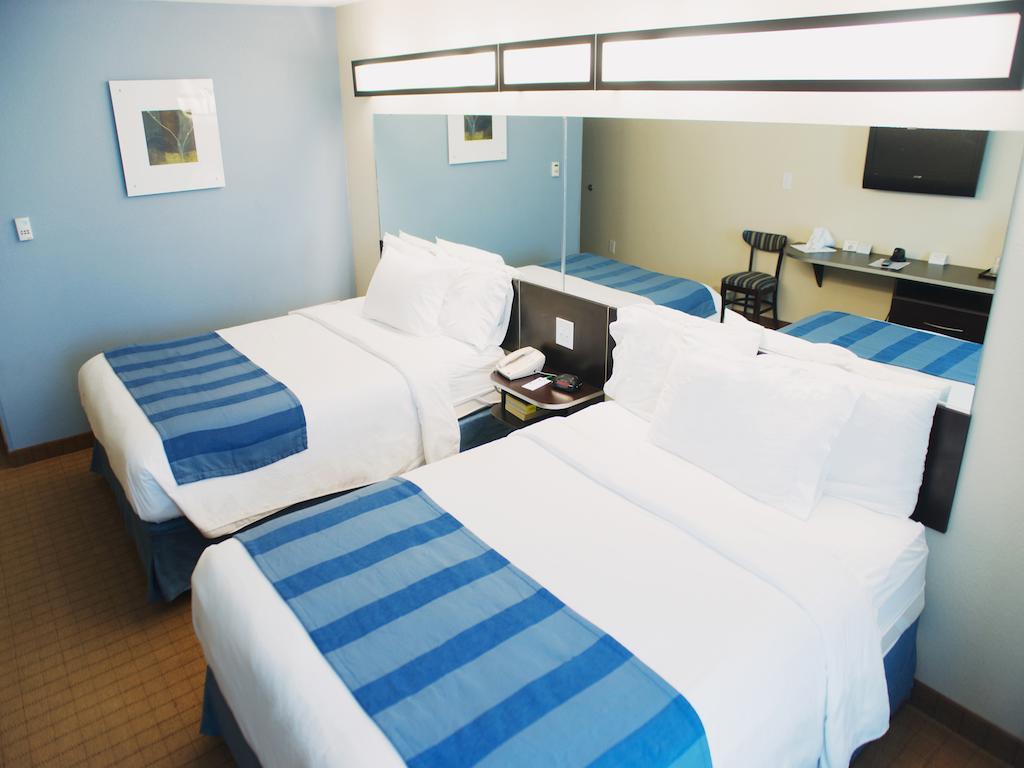 Three Rivers Inn & Suites 포트아더 객실 사진
